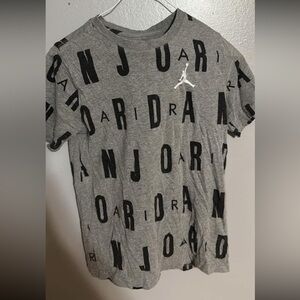 Jordan youth large shirt